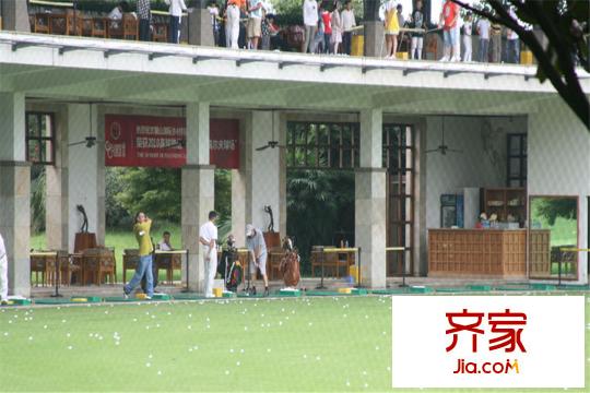 麓山國(guó)際社區(qū)IMAX大平層高爾夫球場(chǎng)（2015.6.24）
