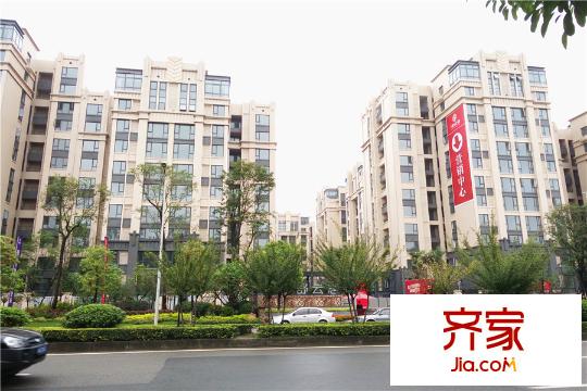 華騰舒云居沿街項(xiàng)目實(shí)景（2015.09.10）