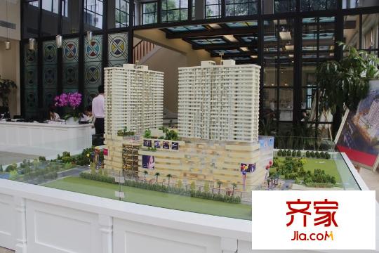 郫縣百倫廣場(chǎng)售樓部沙盤圖實(shí)景（2015.6.17）