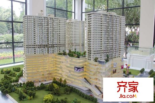 郫縣百倫廣場(chǎng)售樓部沙盤實(shí)景（2015.6.17）