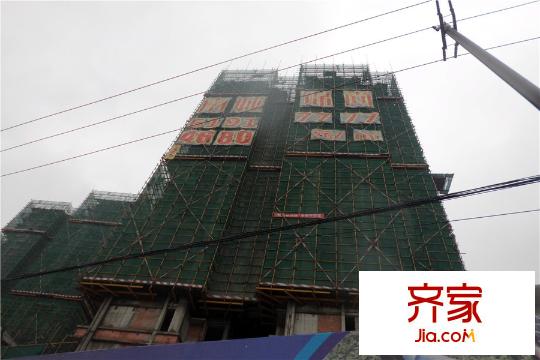 南城錦尚施工進(jìn)度仰視圖（2015.10.10）