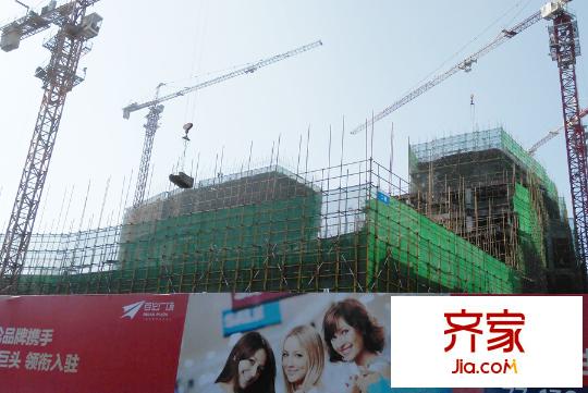 郫縣百倫廣場(chǎng)項(xiàng)目建設(shè)實(shí)景（2015.11.09）