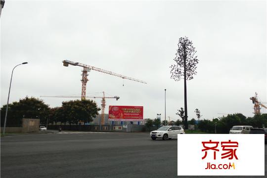 香瑞楠府項目對面的萬達(dá)廣場（2015.09.10）
