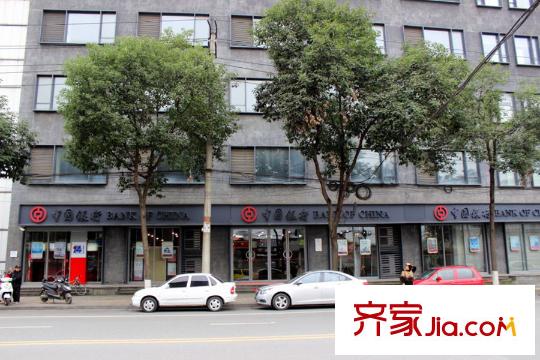 藍潤V客平方米區(qū)附近中國銀行