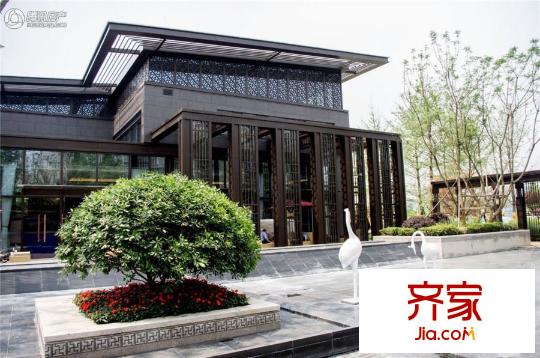 北大資源公園1898售樓部正面實(shí)景（2015.08）