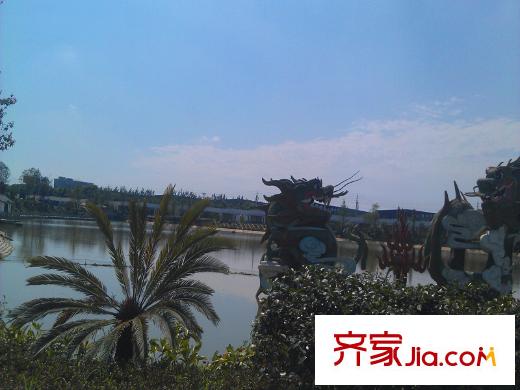 藍(lán)潤華府春天龍港國際生態(tài)公園