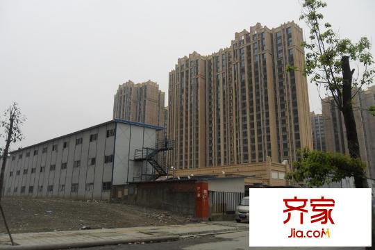 西郡英華三期3號樓外立面建設(shè)實景（2015-03-25）