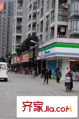 吉寶凌云峰閣項目附近澳龍名城底商