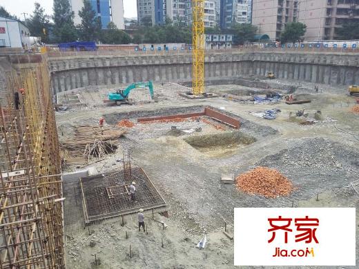 朝陽(yáng)朗香廣場(chǎng)工程進(jìn)度（2015-08）