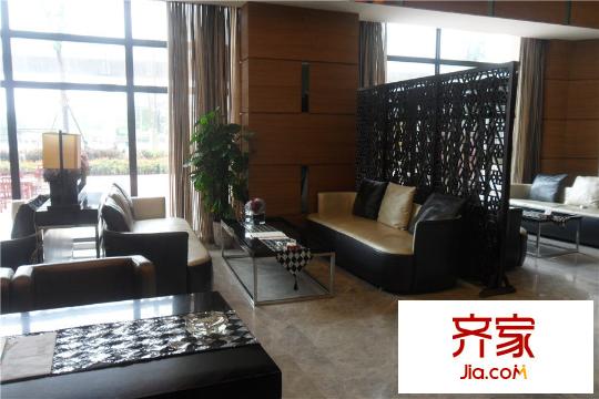 藍(lán)光幸福滿庭休息區(qū)布局實(shí)拍（2015-9-18）