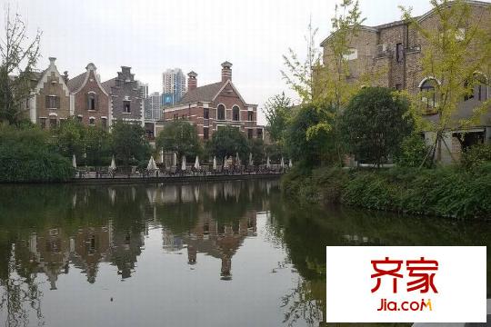 南湖濱江售樓處外景圖（2015.11）
