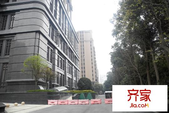歐香小鎮(zhèn)周邊圍欄（2015.3.10）