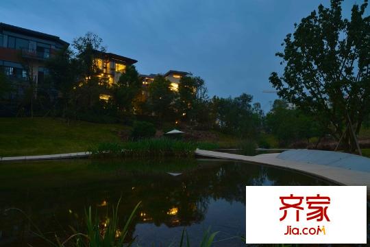 麓湖生態(tài)城沉香谷小區(qū)園林綠化（2014-11）