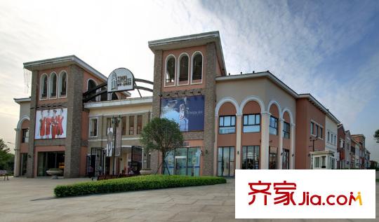 成都國奧村周邊配套奧特萊斯購物中心