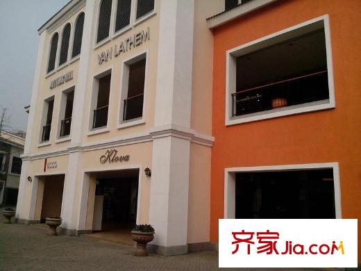 成都國奧村周邊配套奧特萊斯