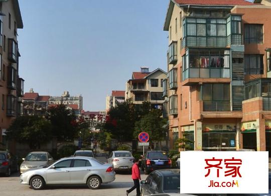 東業(yè)早安星城別墅外景圖