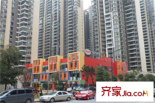 埃克斯社區(qū)周邊金色梯田幼兒園