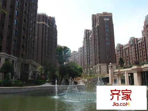 長沙奧林匹克花園項目側(cè)面（2010.04.14）