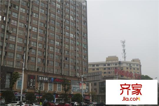 草莓街區(qū)遠(yuǎn)景（2015.3.28）