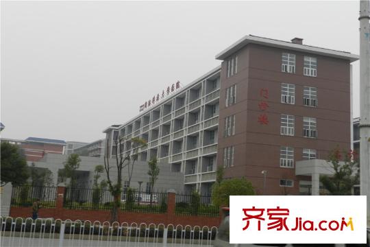 草莓街區(qū)周邊國防科大醫(yī)院