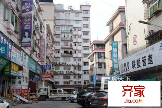 眾鑫建材市場居民樓外景圖