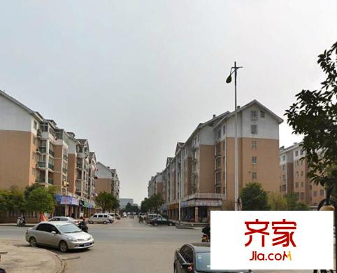 長房東岸錦城外景圖
