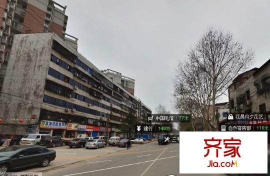 長沙市雨花區(qū)工貿(mào)學(xué)院外景圖