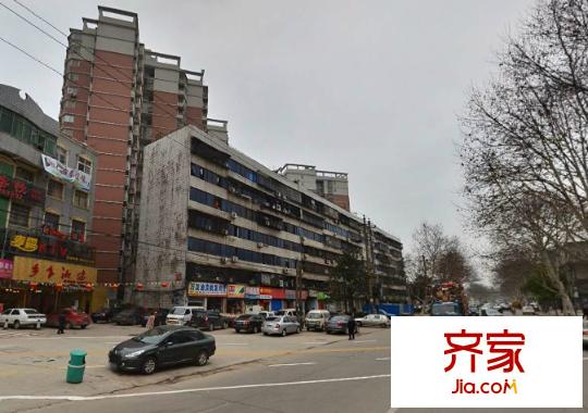 長沙市雨花區(qū)工貿(mào)學(xué)院外景圖