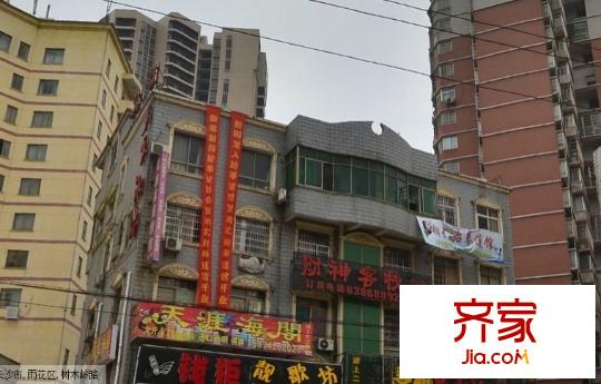 長沙市雨花區(qū)工貿(mào)學(xué)院外景圖