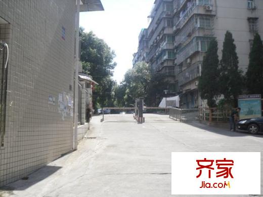 省生物藥廠宿舍外景圖