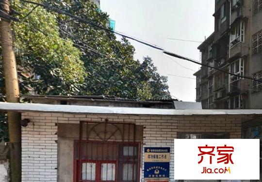 送變電機(jī)關(guān)大院外景圖