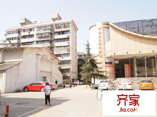 花鼓戲劇院外景圖