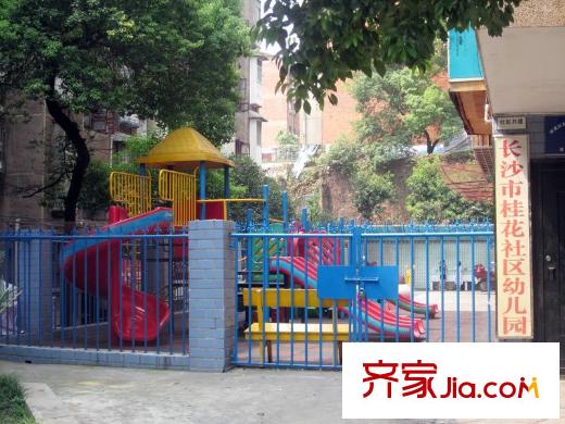 曙光領(lǐng)峰周邊長(zhǎng)沙市桂花社區(qū)幼兒園
