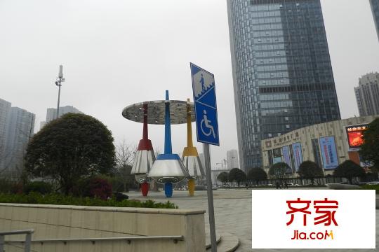 綠地中央廣場(chǎng)實(shí)景圖項(xiàng)目底商（2015.03.27）