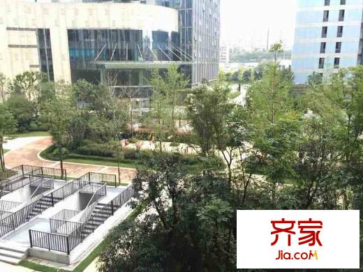 綠地中央廣場外景圖 