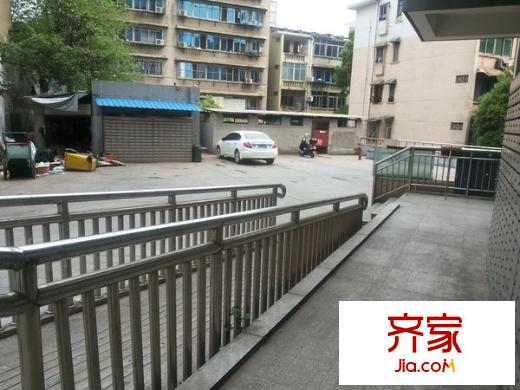 2076至高點外景圖