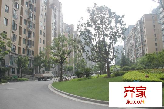 新富城小區(qū)外景圖