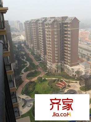 格瀾郡項(xiàng)目花園俯視（2012.12.14）