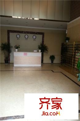 藍(lán)灣國(guó)際廣場(chǎng)一樓大廳（2015.11.6）