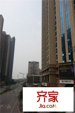 藍(lán)灣國際廣場(chǎng)樓棟側(cè)面（2015.11.6）