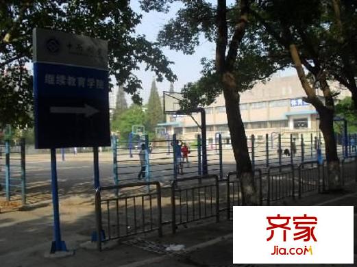 鐵道學(xué)院教師宿舍外景圖