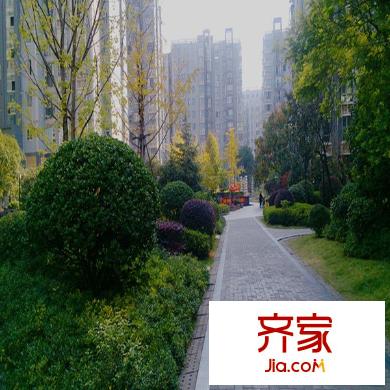 長(zhǎng)房東郡外景圖