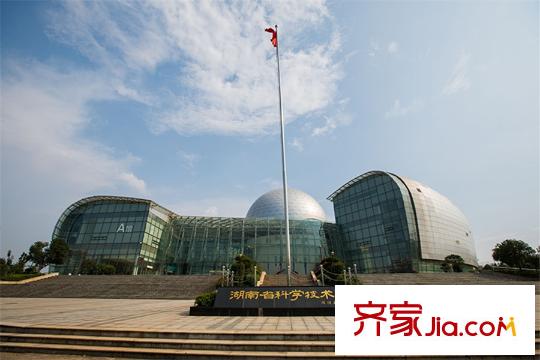 鑫遠(yuǎn)湘府嘉城項(xiàng)目周邊省科技館