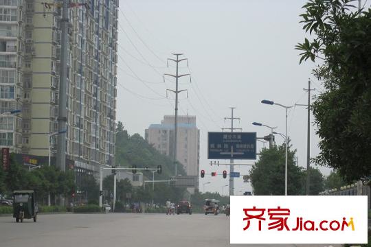 西城明珠項(xiàng)目周邊路牌