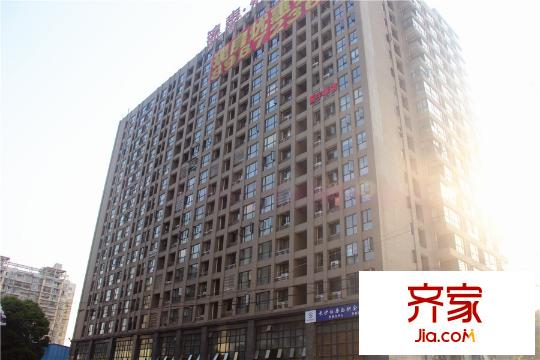 錦泰東環(huán)國際外墻廣告（2015.3.31）