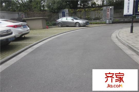 錦泰東環(huán)國際車道（2015.12.18）
