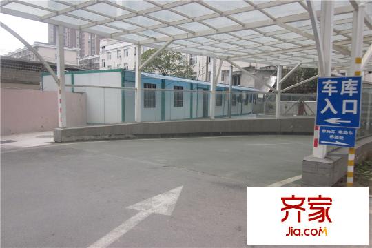 恒大金都車庫入口（2015.11.26）