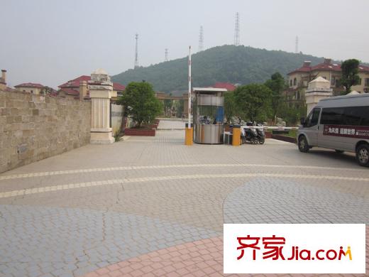 九龍領仕匯周邊小區(qū)入口
