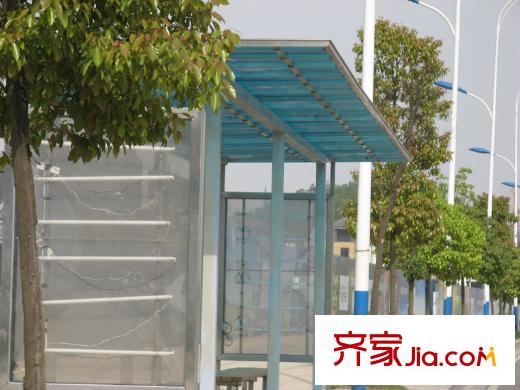 保利林語中心周邊公交車站