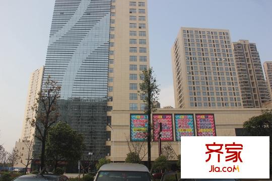 保利林語中心側(cè)面（2015.3.30）